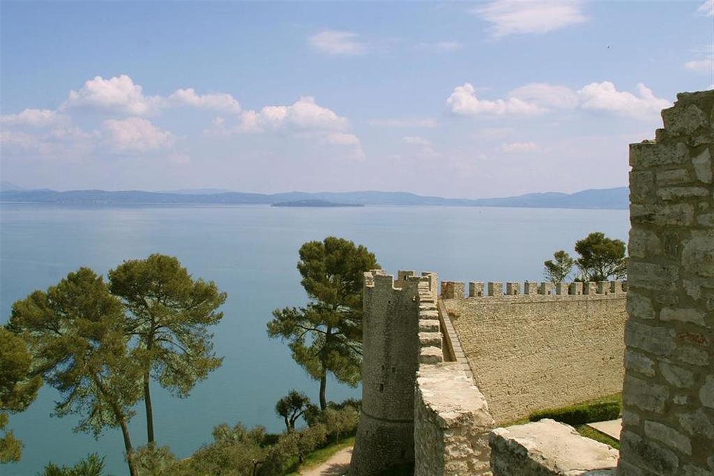 Hotel La Torre Castiglione del Lago Exteriör bild