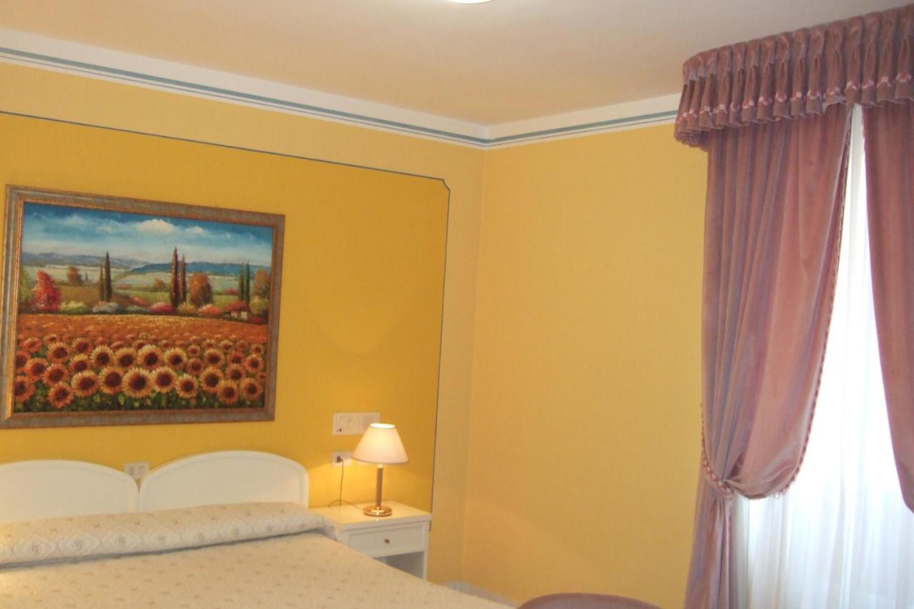 Hotel La Torre Castiglione del Lago Exteriör bild
