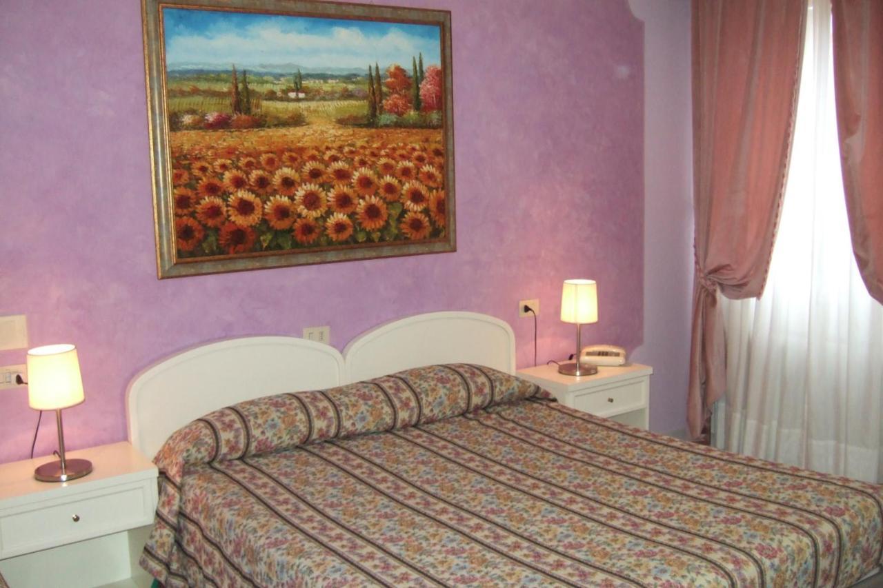 Hotel La Torre Castiglione del Lago Exteriör bild