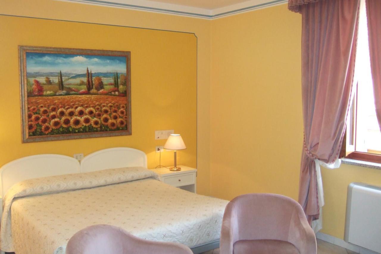 Hotel La Torre Castiglione del Lago Exteriör bild